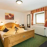 Garni Hainbacherhof Hotel 3*