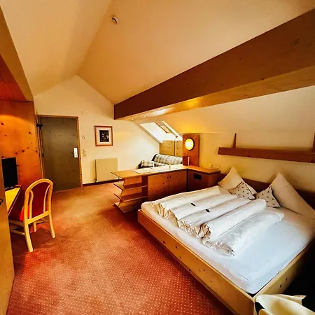 酒店 咖尼海因巴奇尔豪富酒店