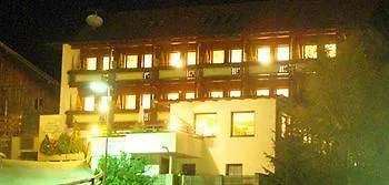 咖尼海因巴奇尔豪富酒店 酒店 3*