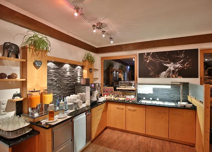 咖尼海因巴奇尔豪富酒店 酒店