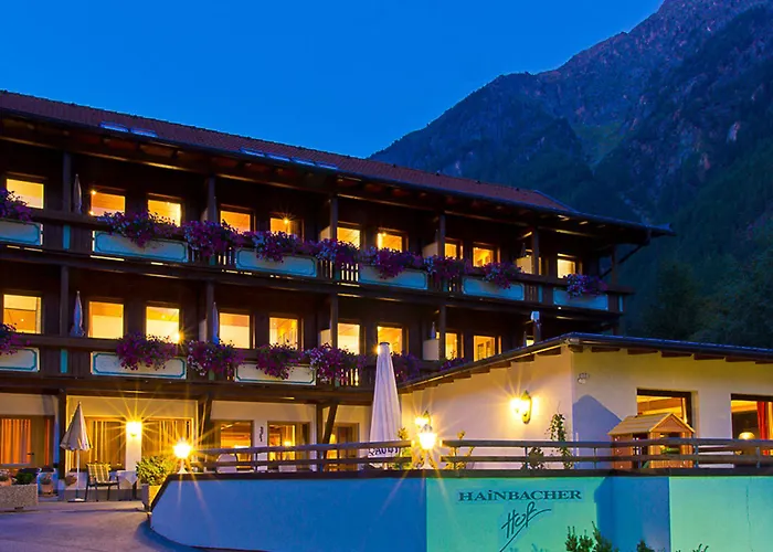 咖尼海因巴奇尔豪富酒店 酒店