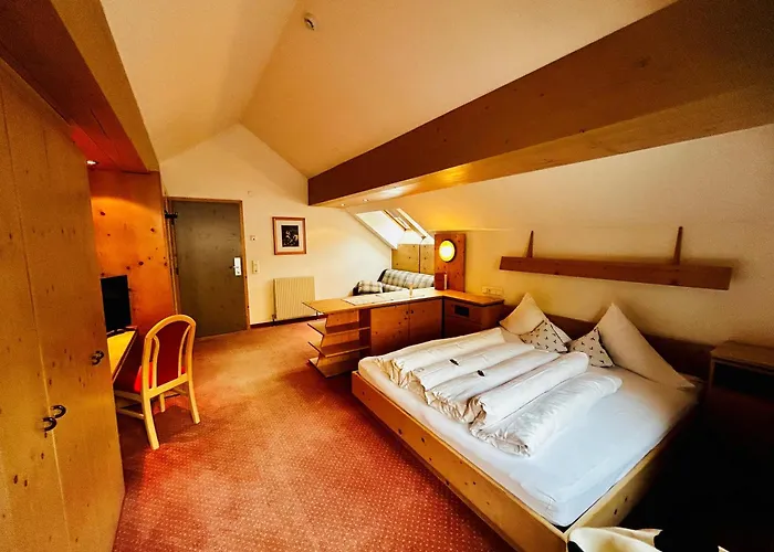 酒店 咖尼海因巴奇尔豪富酒店